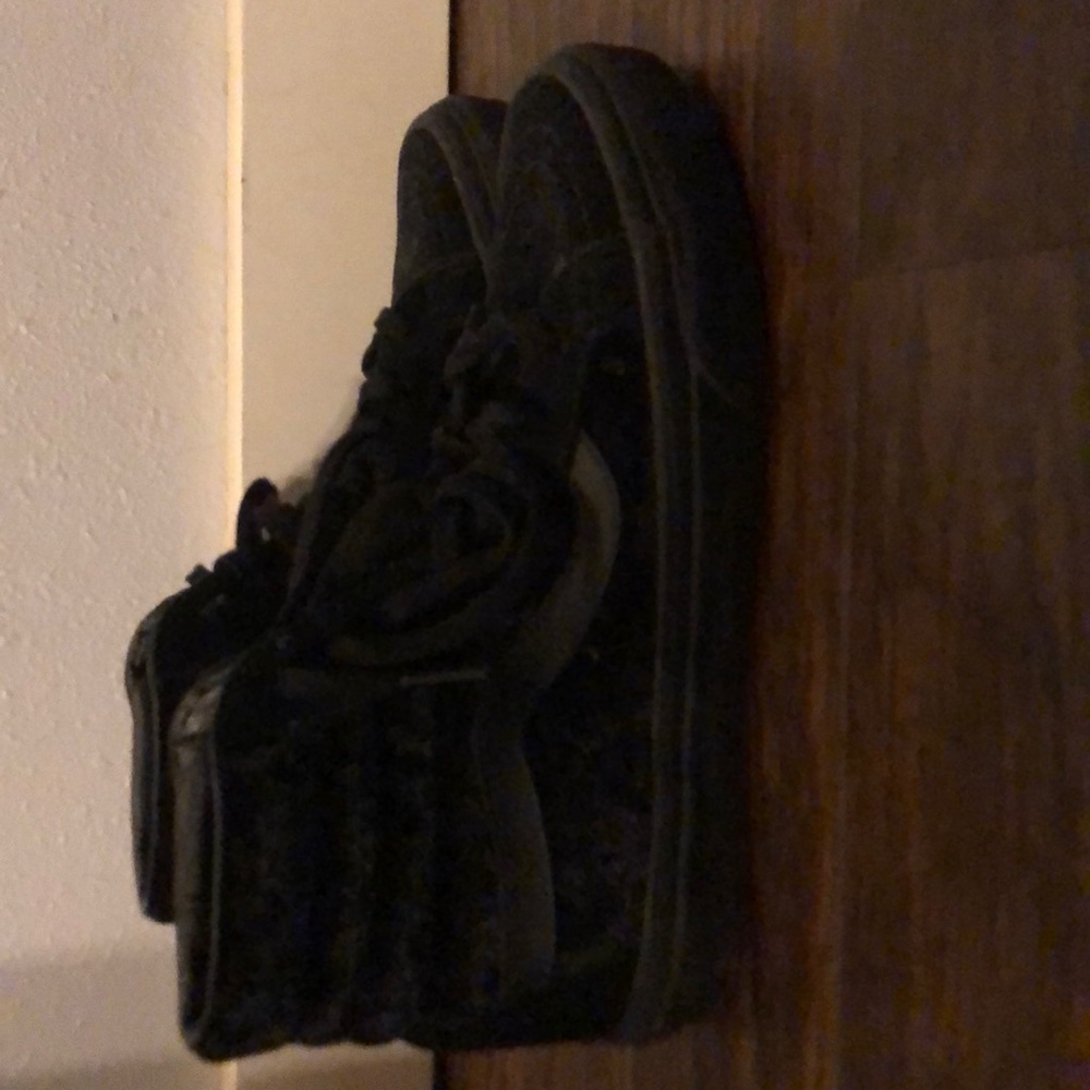 Hightop vans black suede